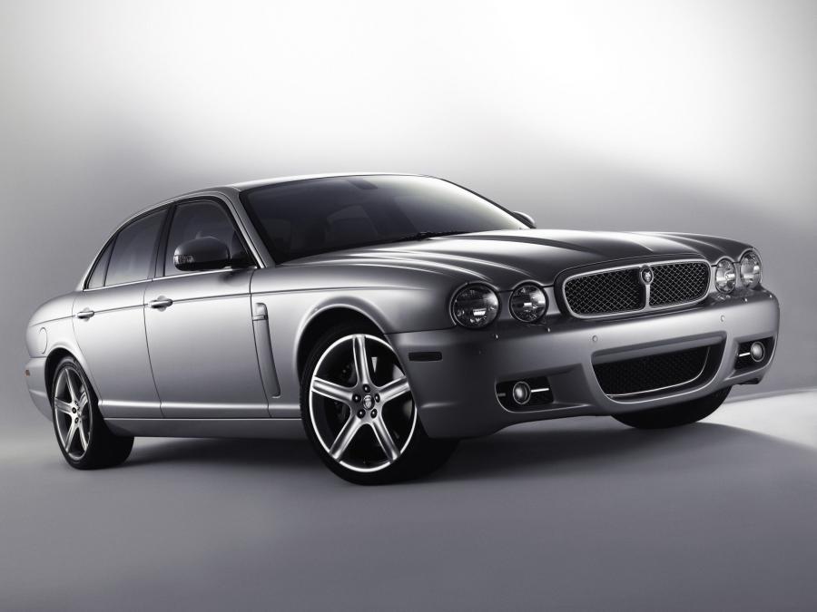  Jaguar XJ 2007 года  (фото 4 из 9)